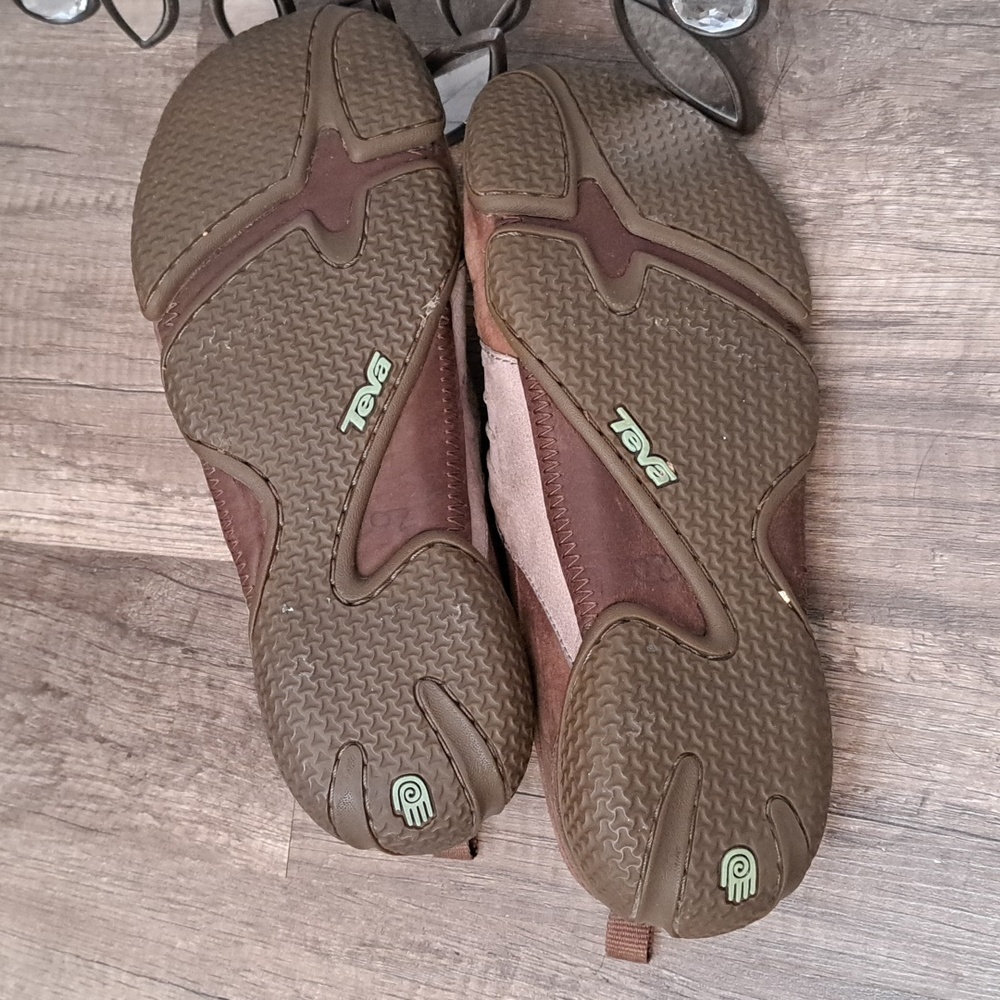 Tevas - Picture 10 of 11